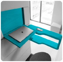 À L’INTÉRIEUR DE HUSHPHONE LA COUCHE RECOUVRE, ENTRE AUTRES :