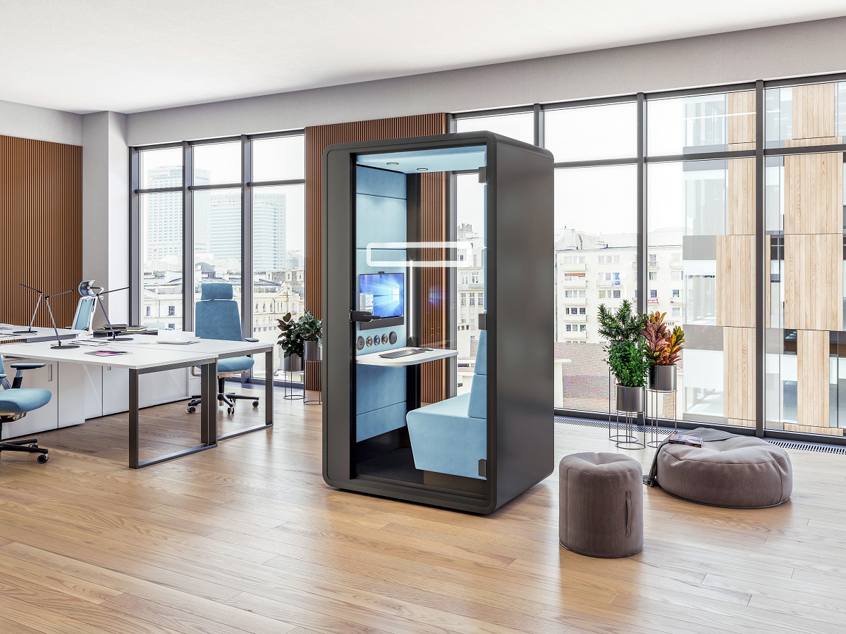 Perfect face illumination. Maximum acoustic, visual, and architectural privacy. HushHybrid is a one-person pod for excellent video calls in the office