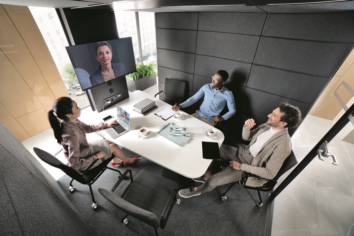 Mobilne meble biurowe zapewniają elastyczność, której potrzebuje biuro hybrydowe