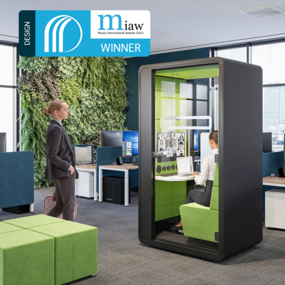 HushHybrid, cabine acoustique de travail conçue par Hushoffice a été récompensée par le MIAW Design Award dans la catégorie équipement intérieur