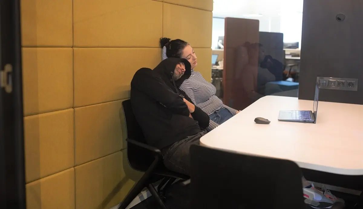 Hushoffice Meetingbox für Powernap bei der Arbeit