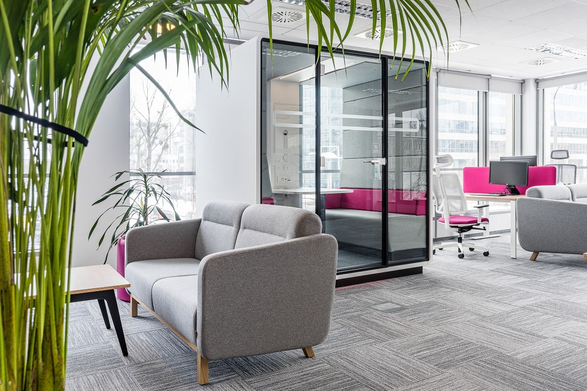 HushHybrid acoustic office pod features & functionalities 