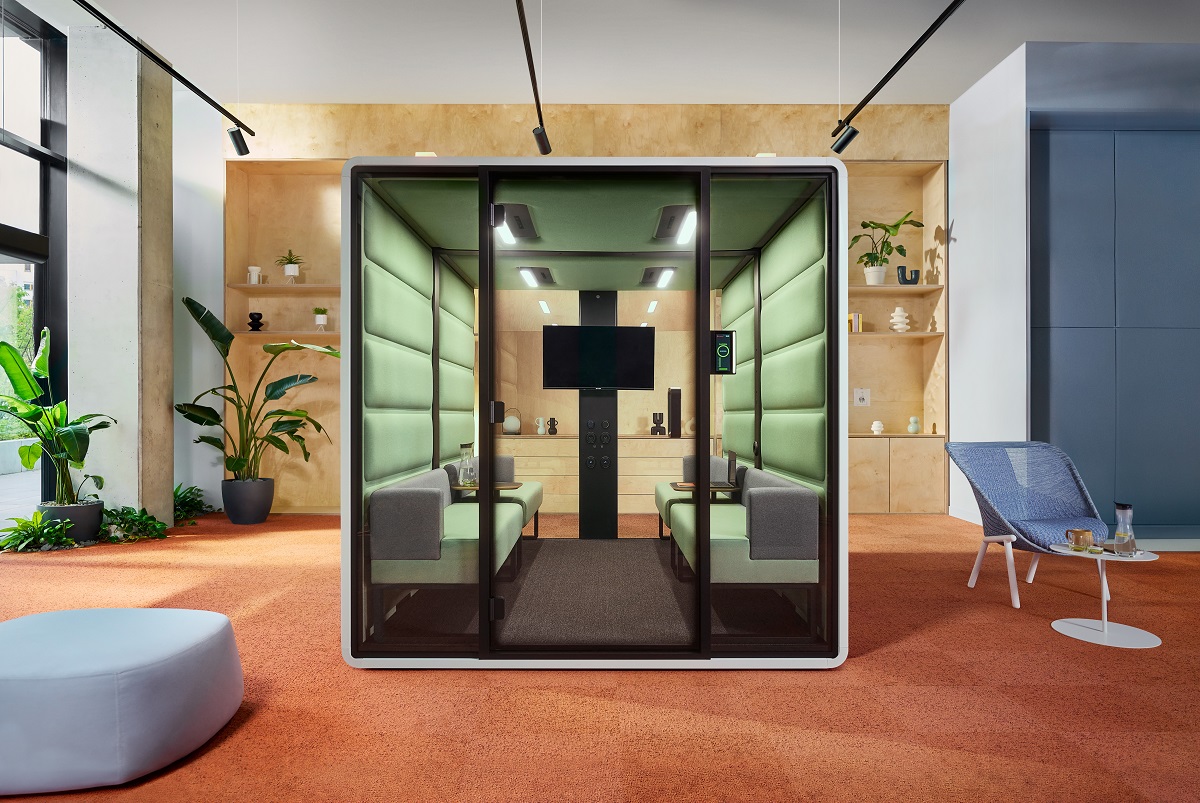 HushFree.M est une cabine de bureau de taille moyenne pour les petites réunions d’équipe.