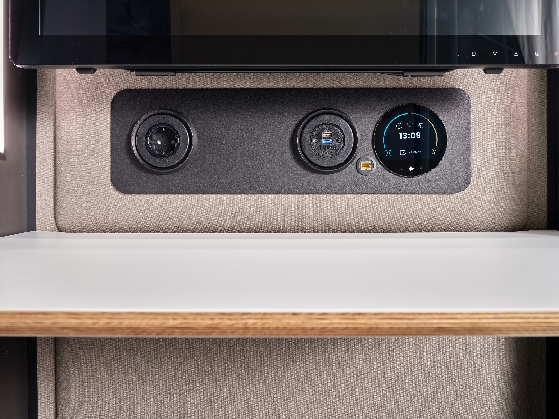 HushAssistant steering module for Hushoffice booths