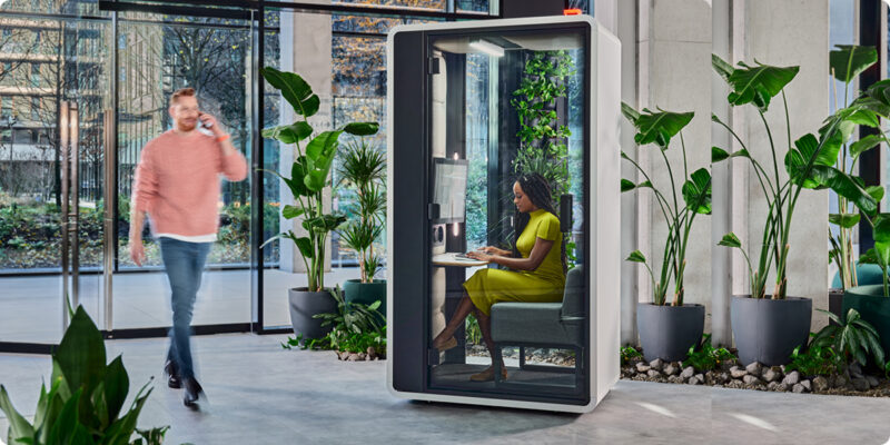 Acoustic office booth hushFree.S.Hybrid