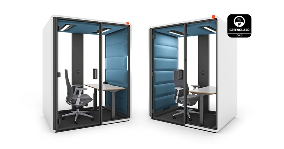 Cabine acoustique Hushfree Work présentée comme nouveauté dans un espace de bureau.