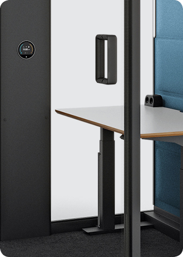 Kabiny akustyczne Hushfree Work w trzech wariantach kolorystycznych: czerwonym, szarym i żółtym.